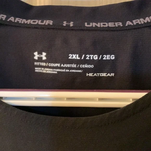 Like new Under Armour tank. Size 2XL - Picture 3 of 4